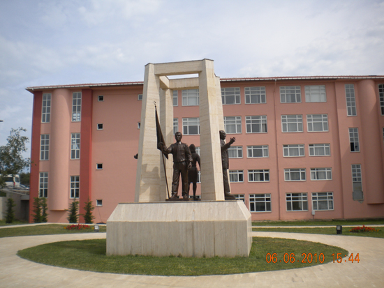 Namık Kemal Üniversitesi Anıtı - Tekirdağ